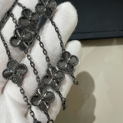 [✨ROSE✨]CLOVER 5 MOTIF BLACK BRACELET