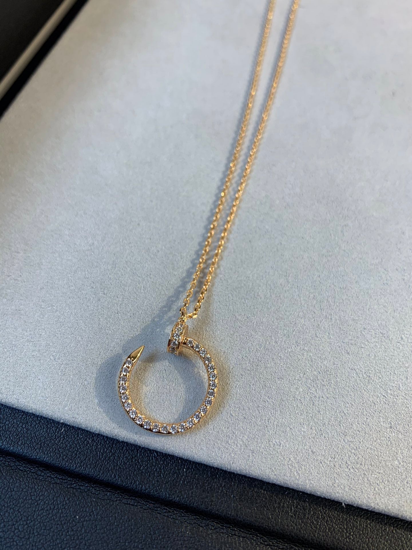 [✨ROSE✨]JUSTE NECKLACE PINK GOLD DIAMONDS
