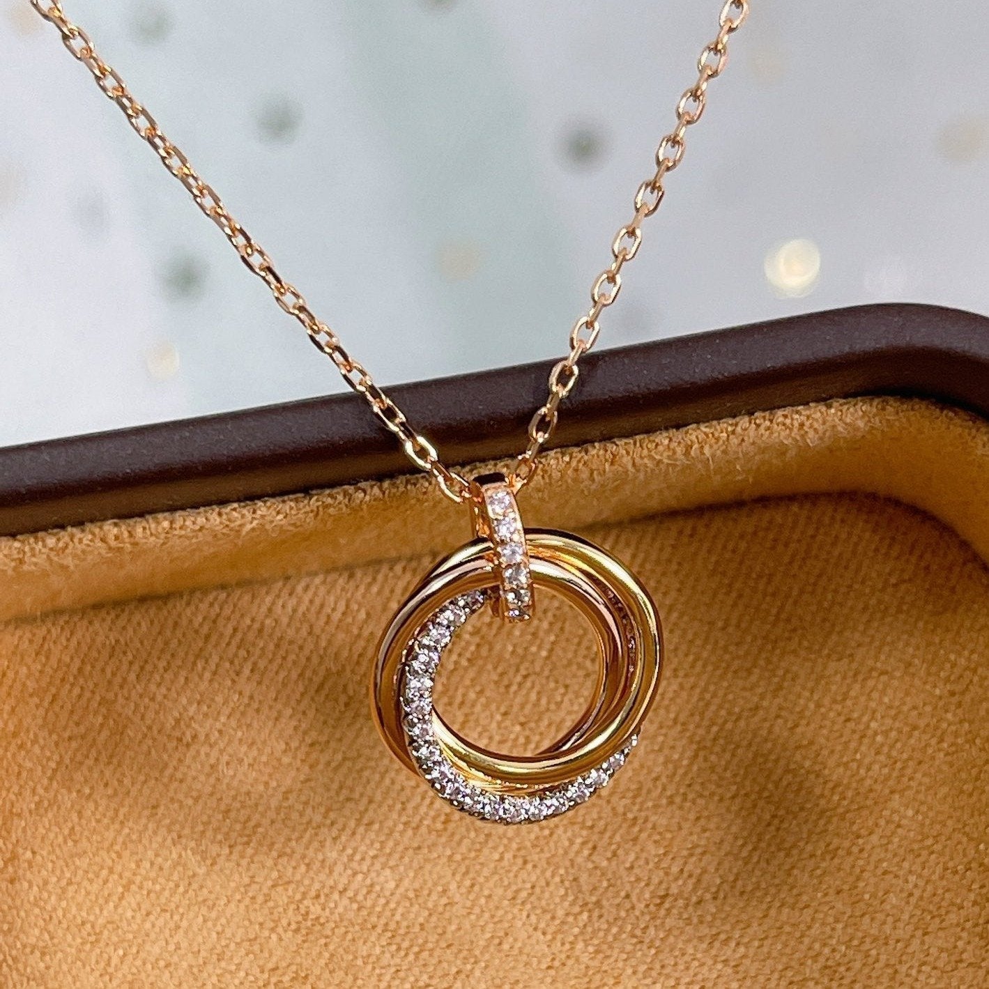 [✨ROSE✨]TRINITY NECKLACE SILVER GOLD PINK GOLD DIAMONDS