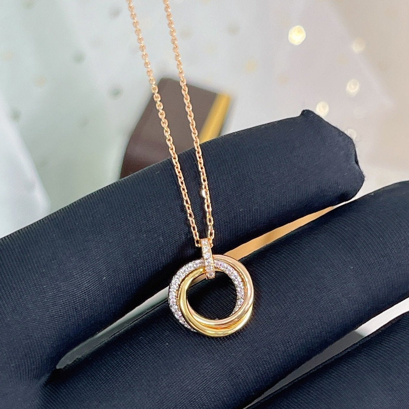 [✨ROSE✨]TRINITY NECKLACE SILVER GOLD PINK GOLD DIAMONDS
