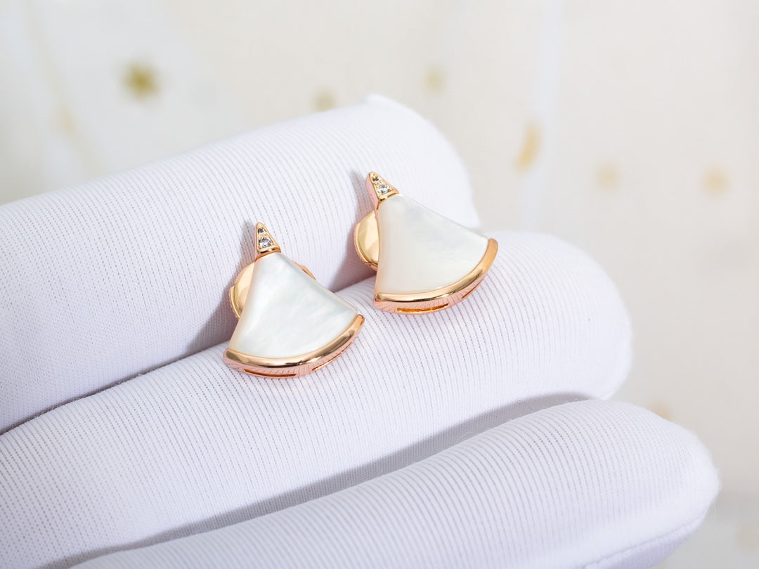 [✨ROSE✨]DIVAS DREAM EARRINGS PINK GOLD