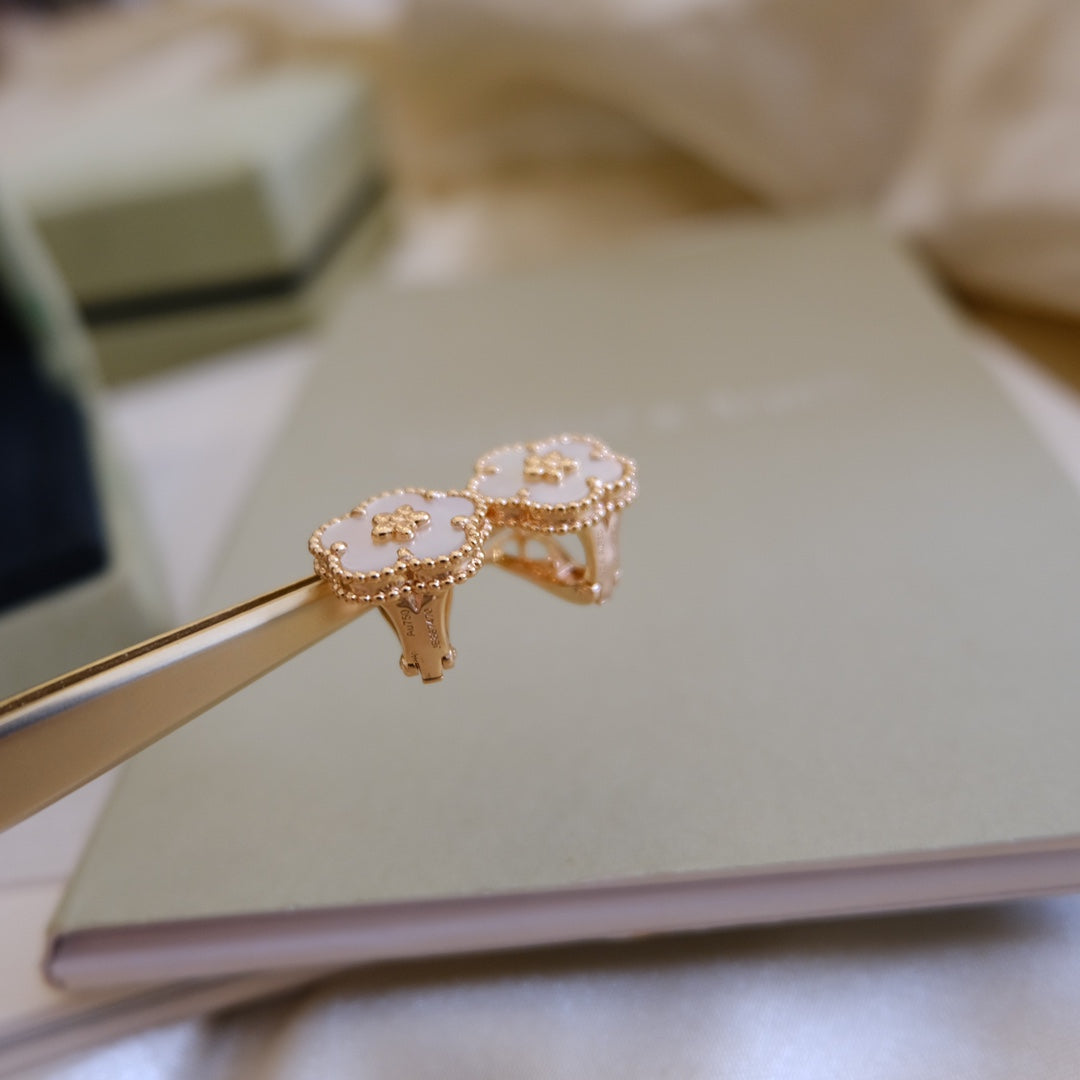 [✨ROSE✨]LUCKY PINK GOLD WHITE MOP EARRINGS