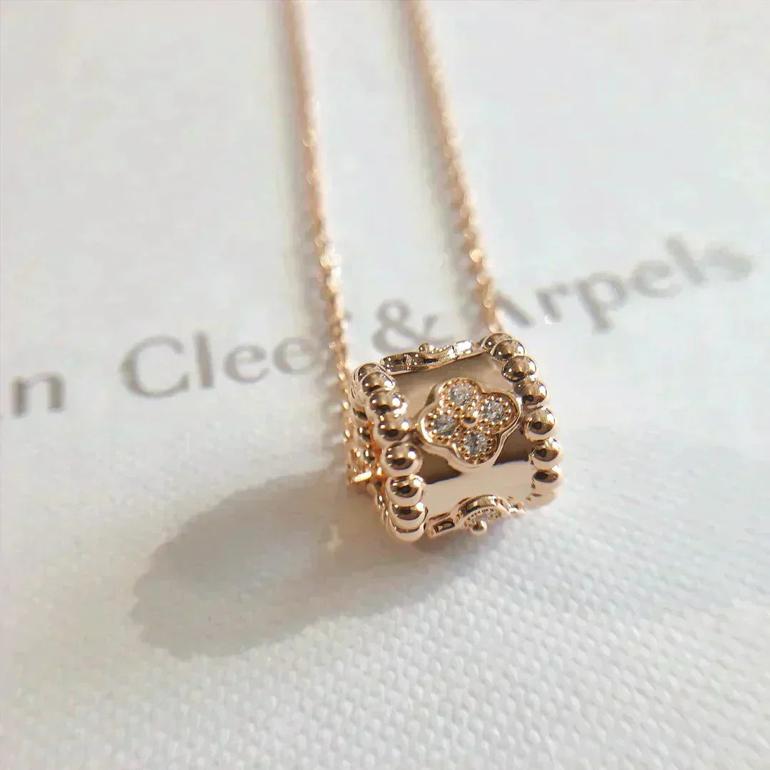 [✨ROSE✨]PERLEE PEDANT NECKLACE GOLD / ROSE GOLD