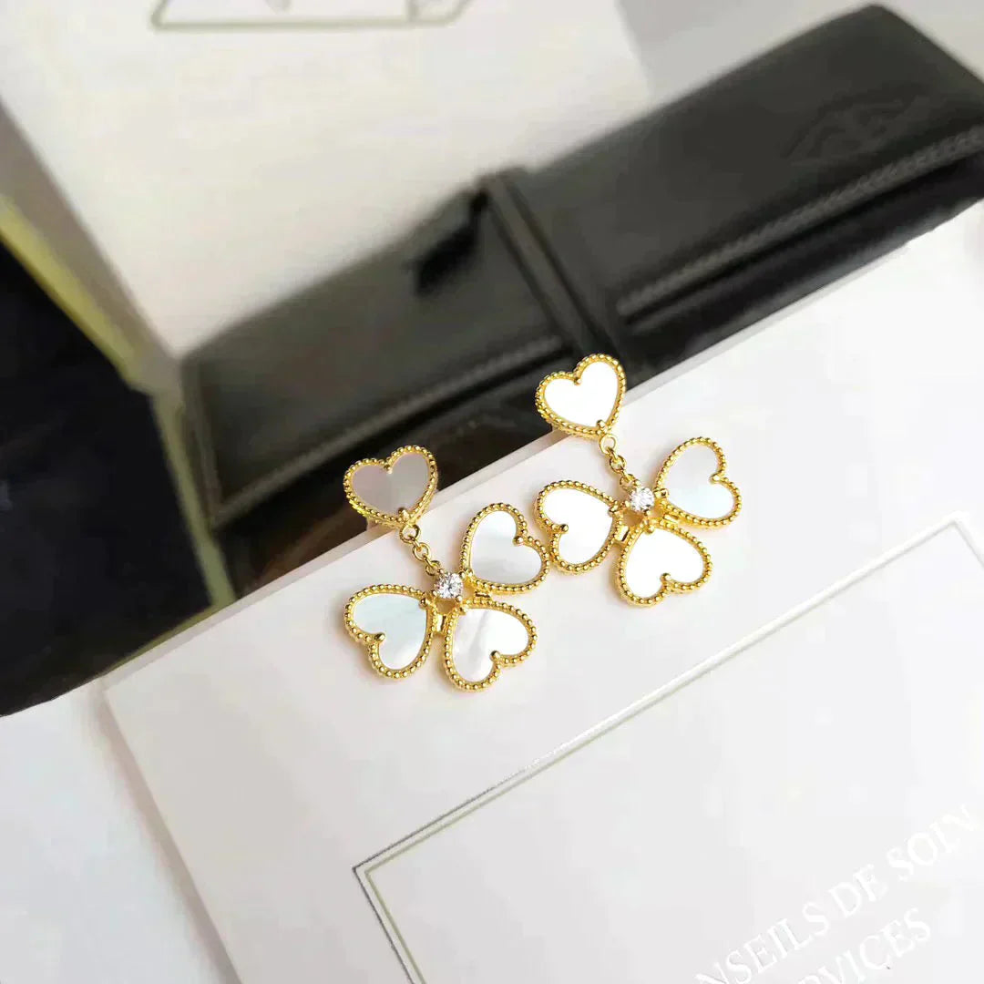 [✨ROSE✨]CLOVER SWEET WHITE MOP EARRINGS