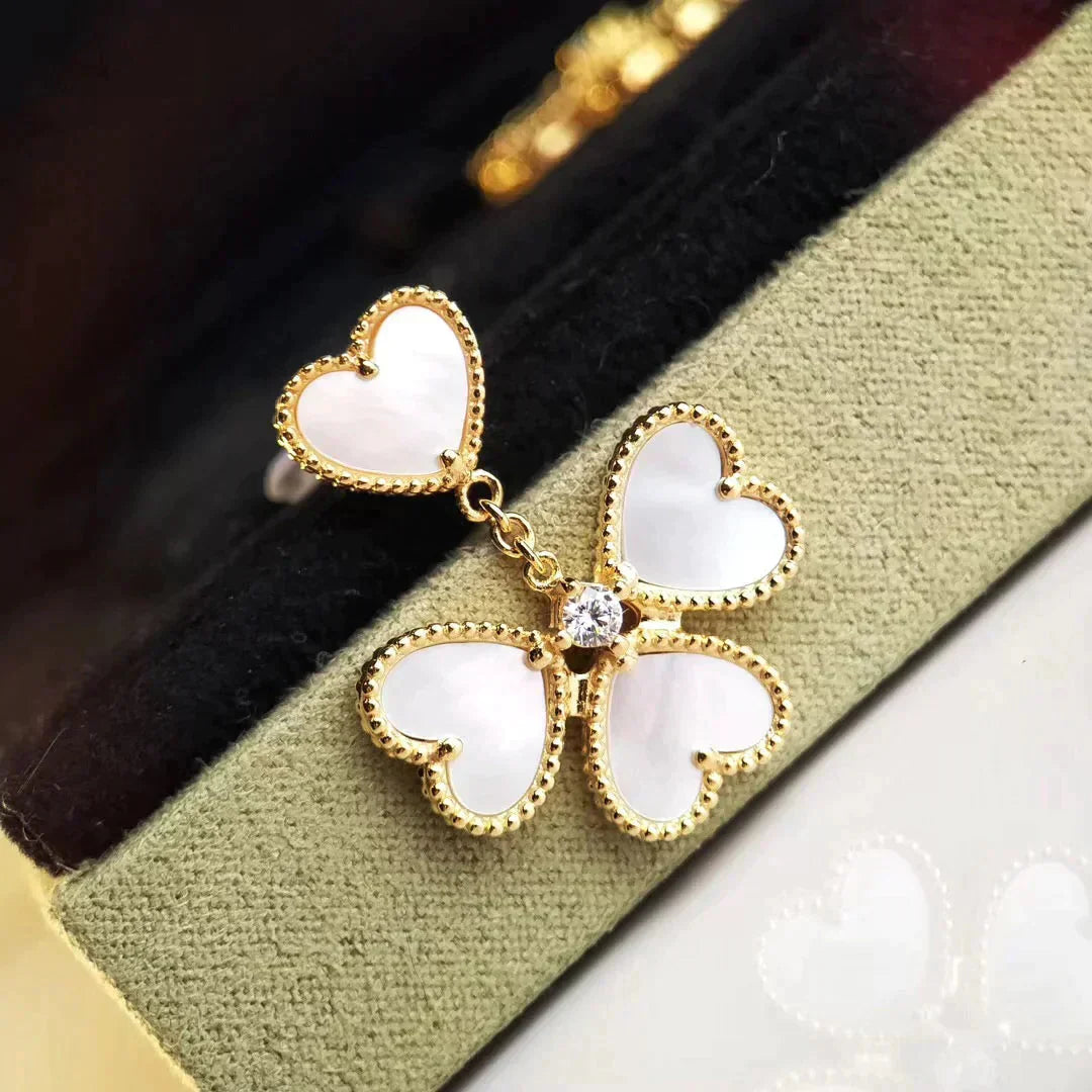 [✨ROSE✨]CLOVER SWEET WHITE MOP EARRINGS