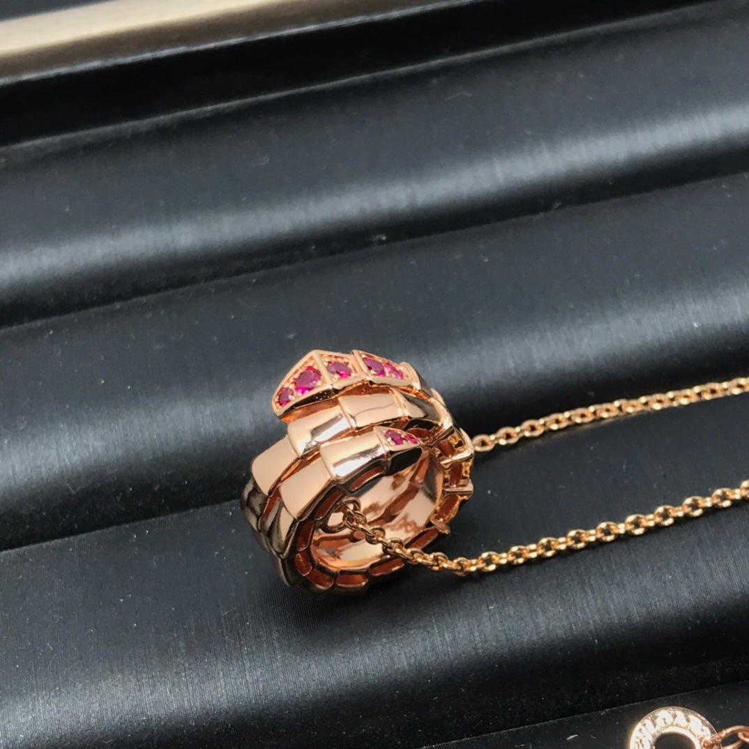 [✨ROSE✨]SERPENTI PEDANT NECKLACE