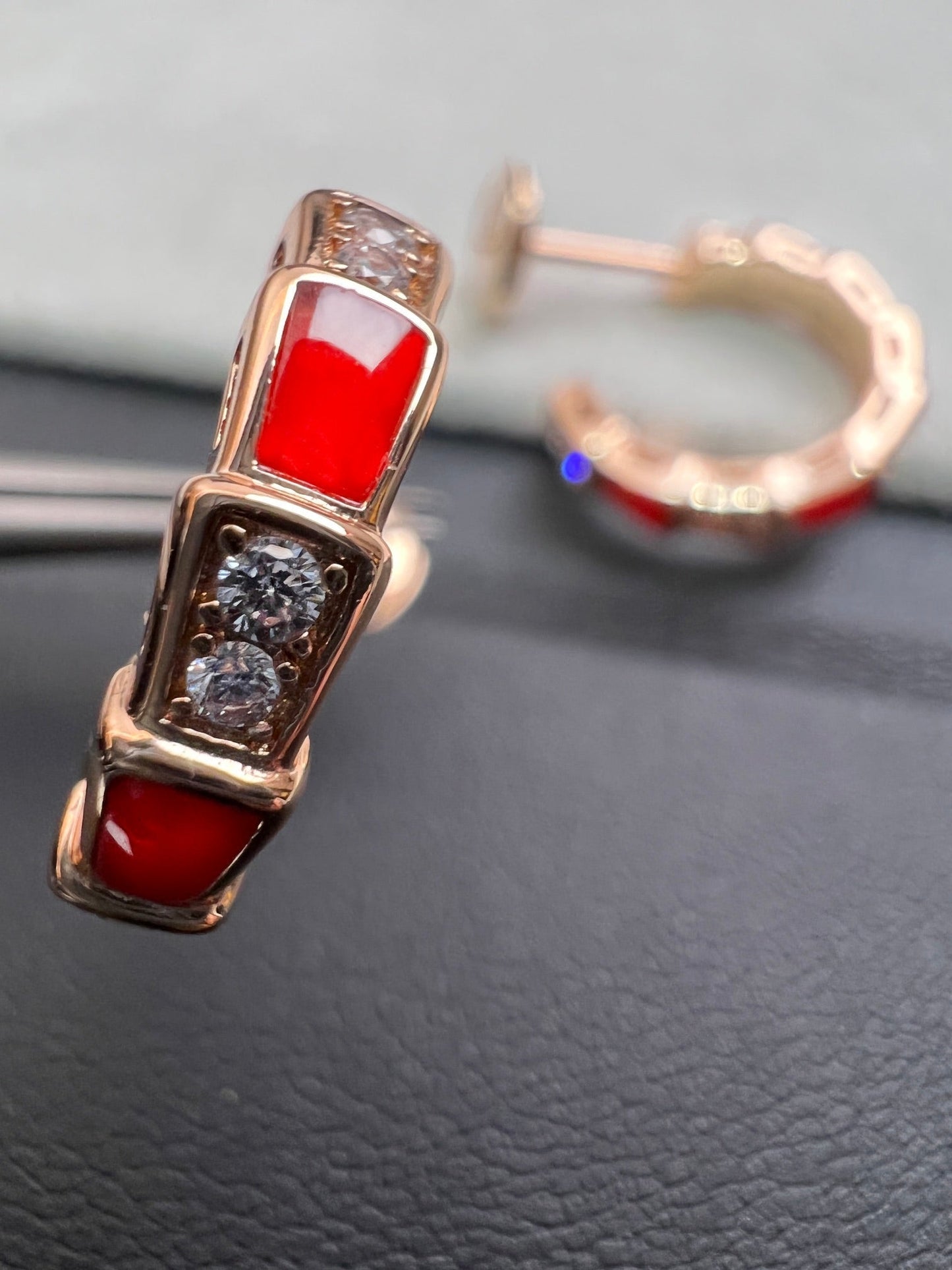 [✨ROSE✨]SERPENTI CARNELIAN PINK GOLD EARRINGS
