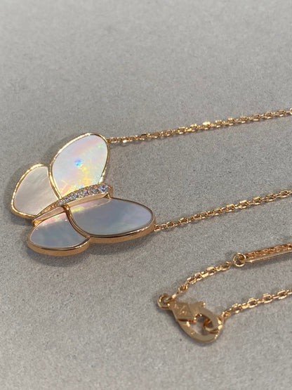 [✨ROSE✨]BUTTERFLY GOLD MOP DIAMOND NECKLACE