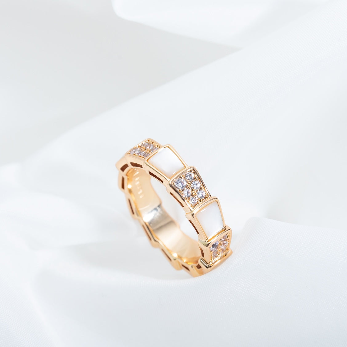 [✨ROSE✨]SERPENTI RING PINK GOLD MOP DIAMOND PAVED 4MM