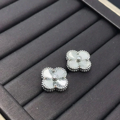 [✨ROSE✨]CLOVER MINI 9.5MM LASER EARRINGS