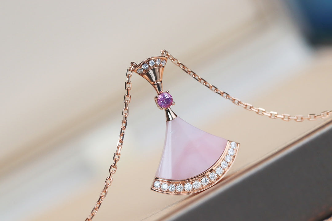 [✨ROSE✨]DREAM NECKLACE PINK MOP DIAMOND
