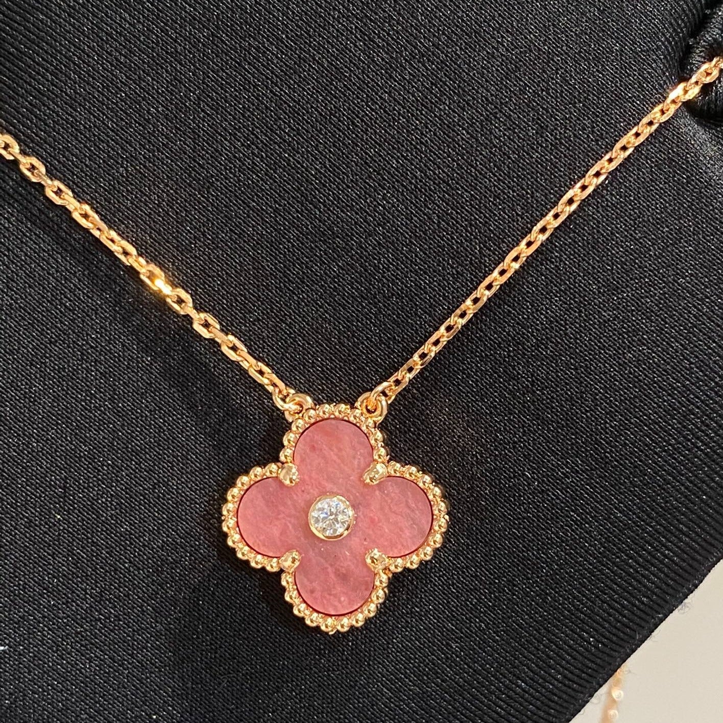[✨ROSE✨]CLOVER 15MM DIAMOND RHODONITE NECKLACE