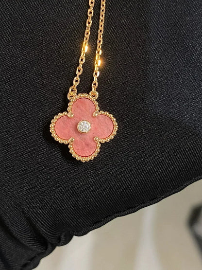 [✨ROSE✨]CLOVER 15MM DIAMOND RHODONITE NECKLACE