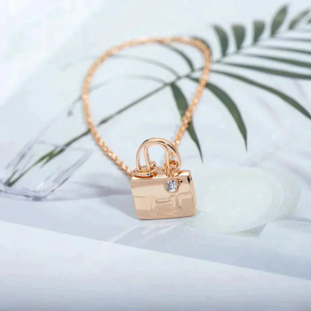 [✨ROSE✨]AMULETTE PEDANT ROSE GOLD NECKLACE
