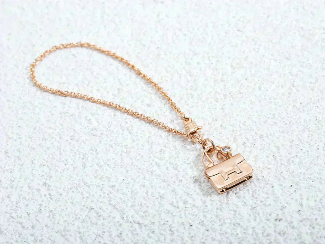 [✨ROSE✨]AMULETTE PEDANT ROSE GOLD NECKLACE
