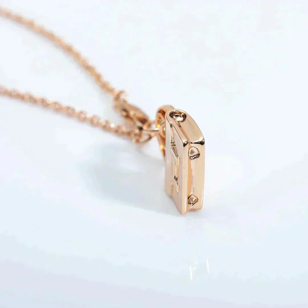 [✨ROSE✨]AMULETTE PEDANT ROSE GOLD NECKLACE