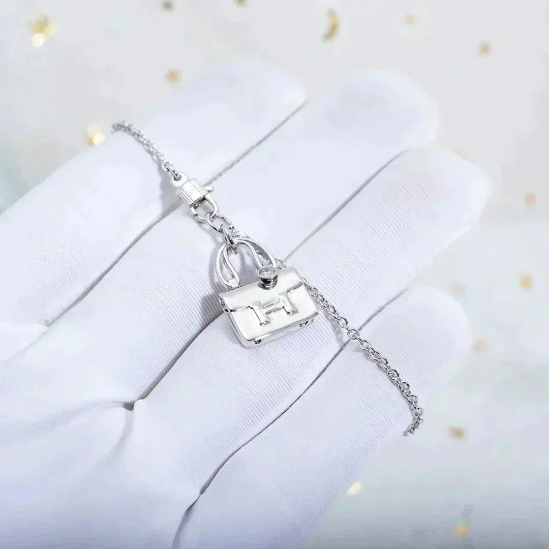 [✨ROSE✨]AMULETTE PEDANT SILVER NECKLACE