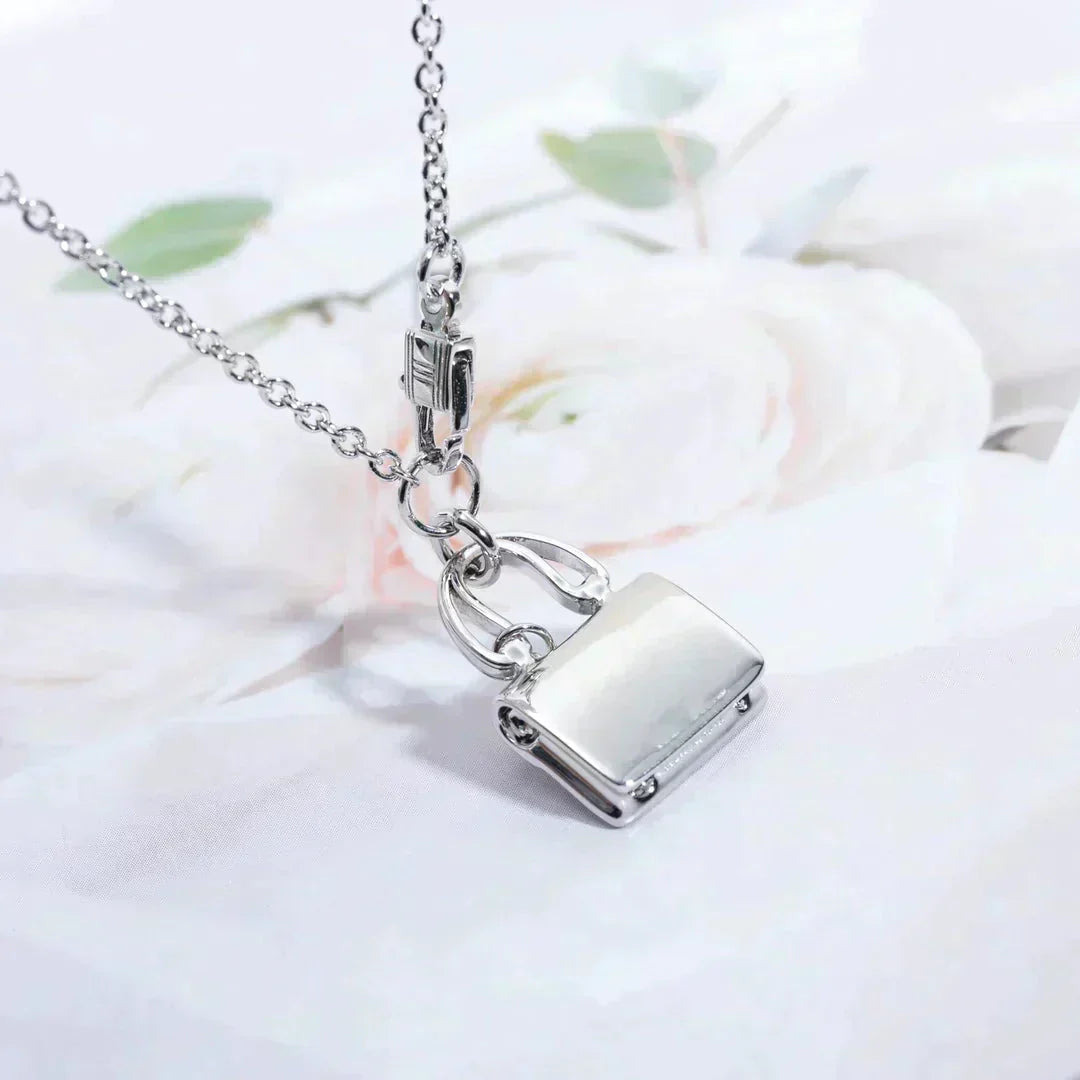 [✨ROSE✨]AMULETTE PEDANT SILVER NECKLACE
