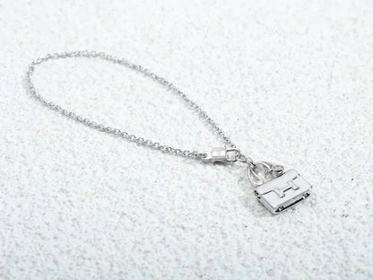[✨ROSE✨]AMULETTE PEDANT SILVER NECKLACE