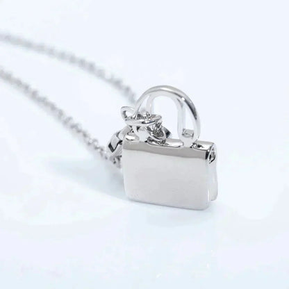 [✨ROSE✨]AMULETTE PEDANT SILVER NECKLACE