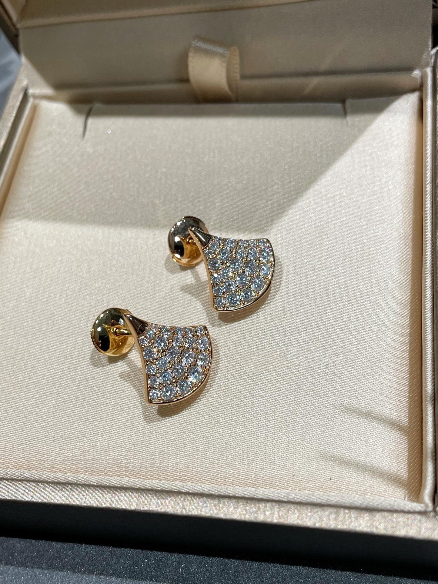 [✨ROSE✨]DREAM STUD EARRINGS DIAMOND