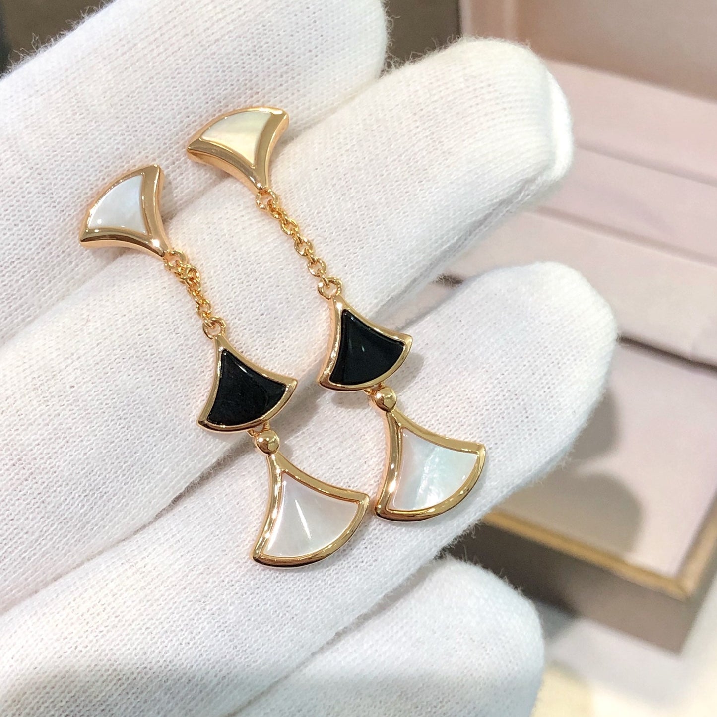 [✨ROSE✨]DREAM EARRINGS 3 MOTIFS ONYX MOP PINK GOLD