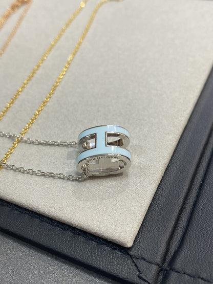 [✨ROSE✨]POP H LIGHT BLUE NECKLACE