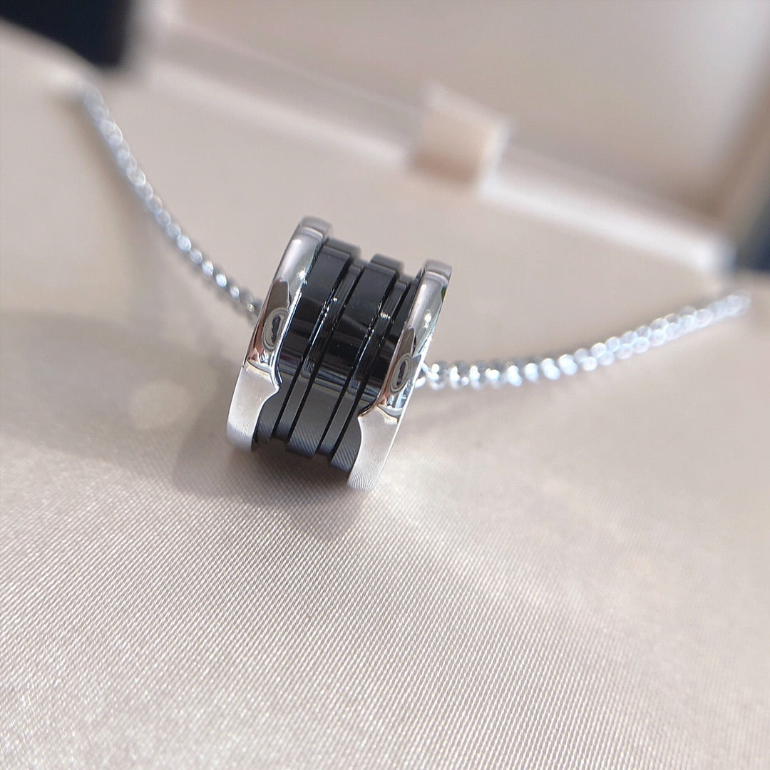 [✨ROSE✨]ZERO 1 BLACK CERAMIC SILVER NECKLACE