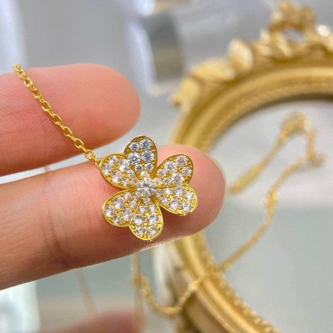 [✨ROSE✨]FLOWER DIAMOND NECKLACE
