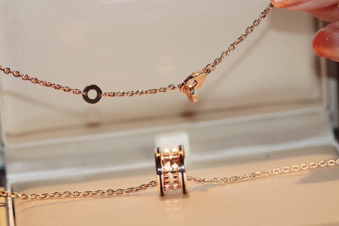 [✨ROSE✨]ZERO 1 ROCK PEDANT PINK GOLD BLACK NECKLACE