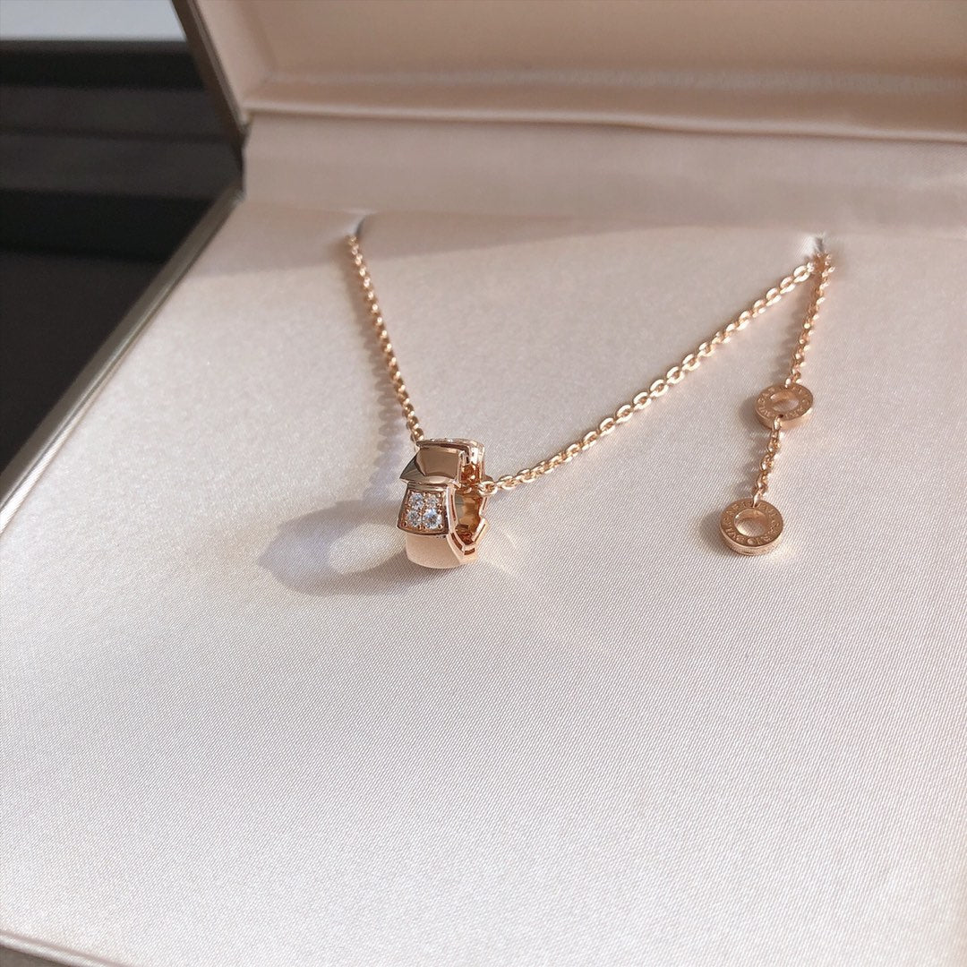 [✨ROSE✨]SERPENTI PEDANT DIAMOND PINK GOLD NECKLACE