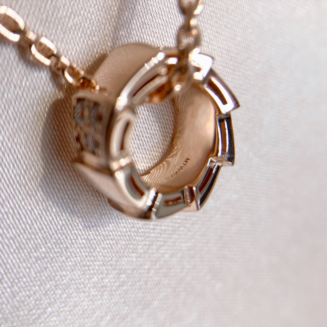 [✨ROSE✨]SERPENTI PEDANT DIAMOND PINK GOLD NECKLACE