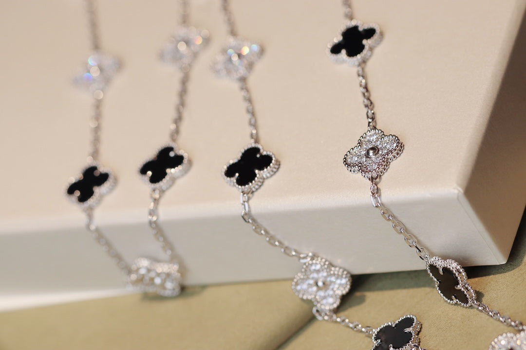 [✨ROSE✨]CLOVER 20 MOTIFS ONYX DIAMOND SILVER
