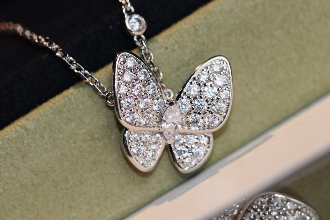 [✨ROSE✨]BUTTERFLY DIAMOND NECKLACE