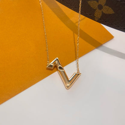[✨ROSE✨]VOLTE UPSIDE DOWN NECKLACE