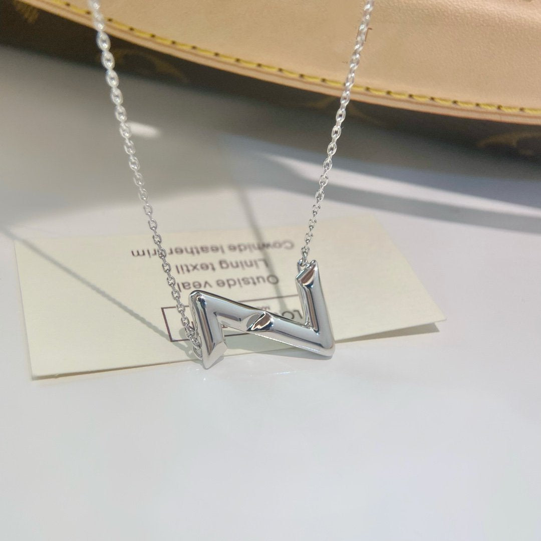 [✨ROSE✨]VOLTE UPSIDE DOWN NECKLACE