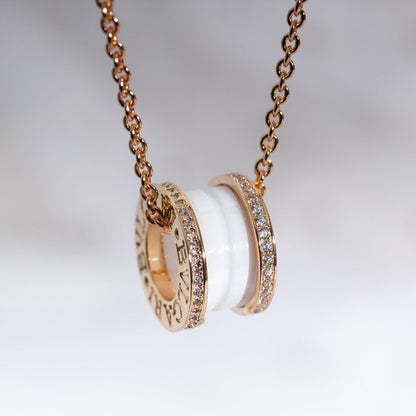[✨ROSE✨]ZERO 1 WHITE CERAMIC PINK GOLD DIAMOND NECKLACE