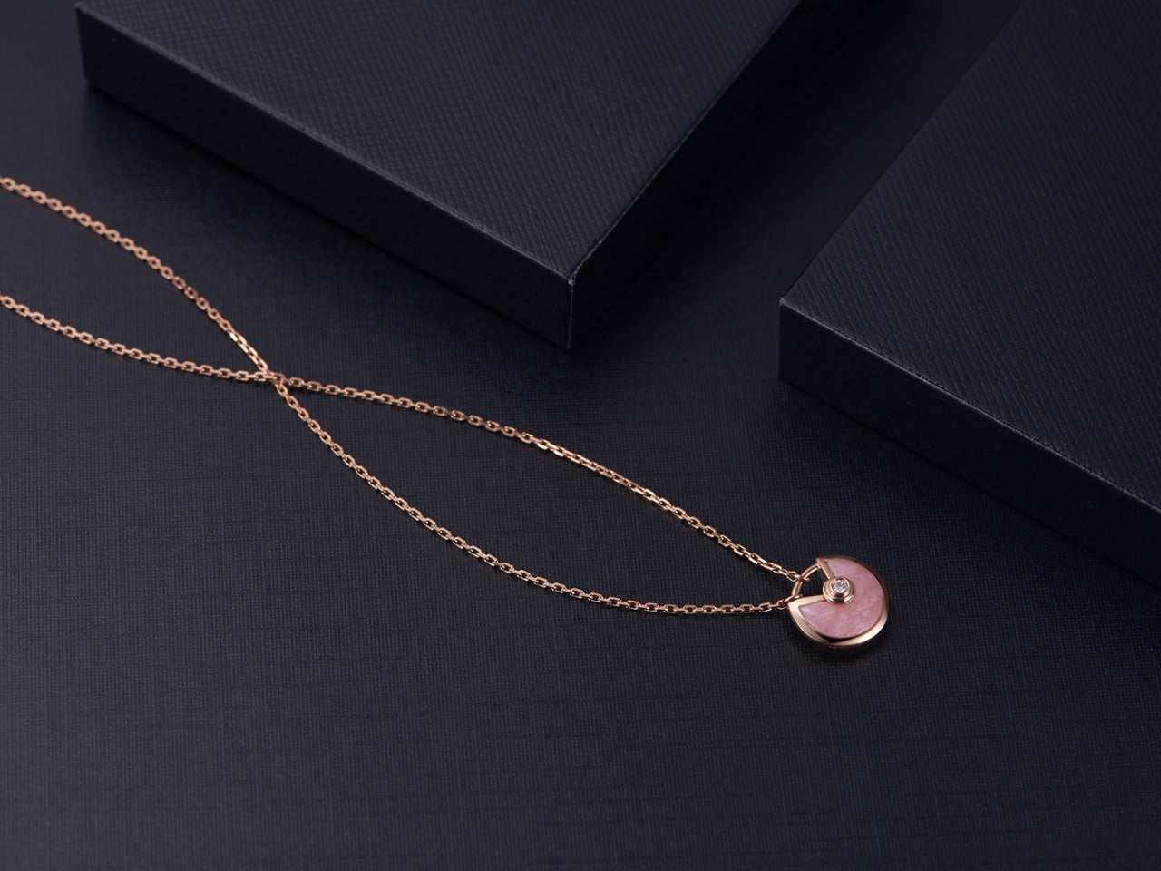 [✨ROSE✨]AMULETTE ROSE GOLD PINK MOP NECKLACE