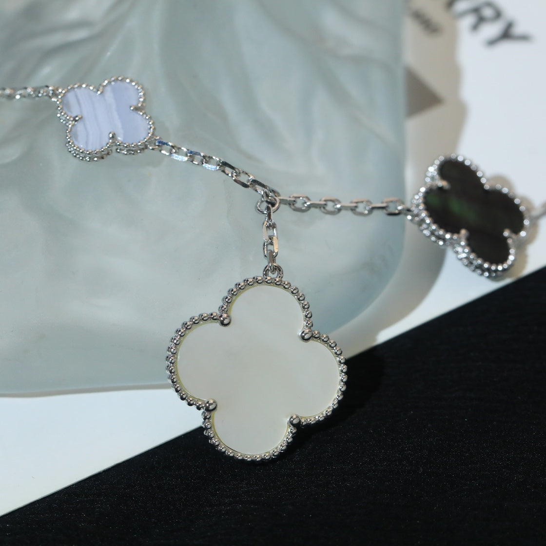 [✨ROSE✨]CLOVER BRACELET 5 MOTIFS MOP CHALCEDONY SILVER