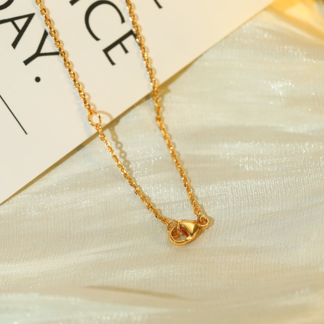 [✨ROSE✨]VOLT SILVER DIAMOND PEDANT NECKLACE