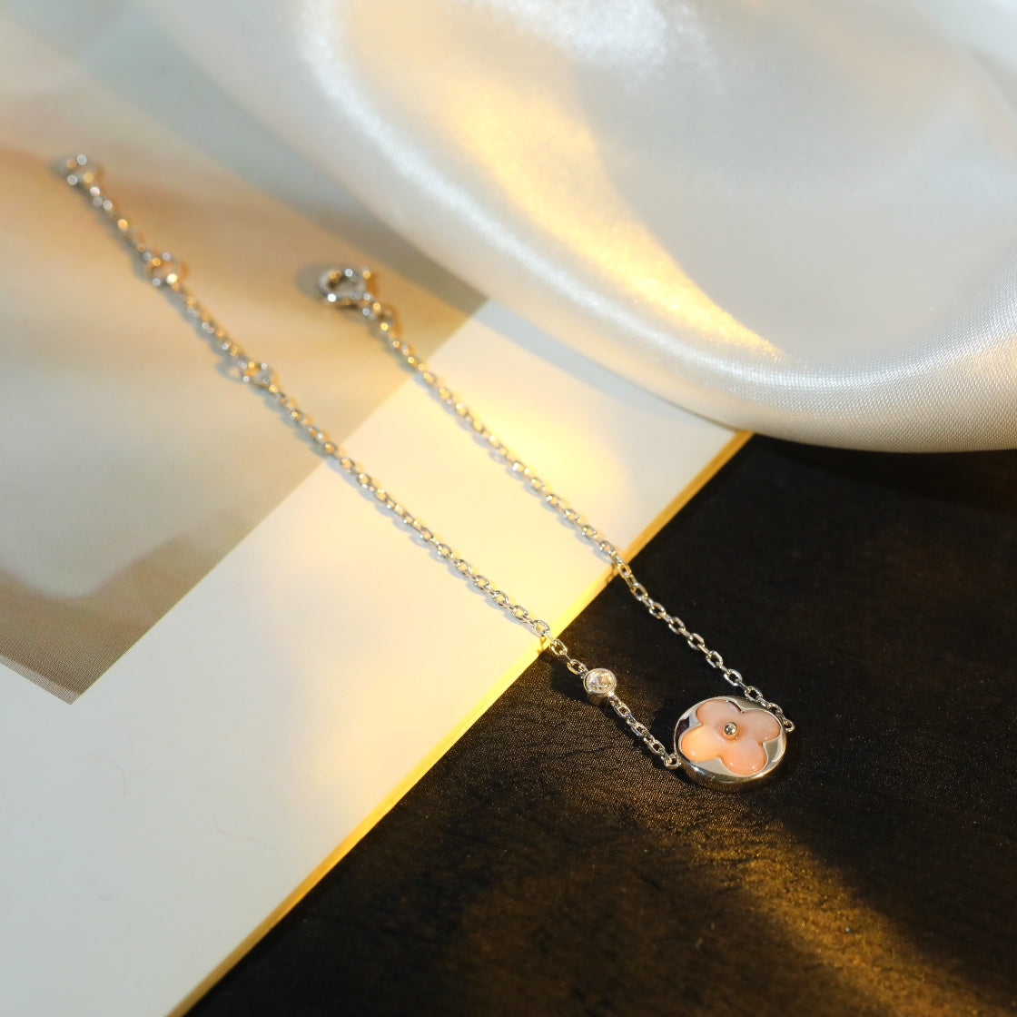 [✨ROSE✨]SUN MOTIF PINK MOP SILVER BRACELET