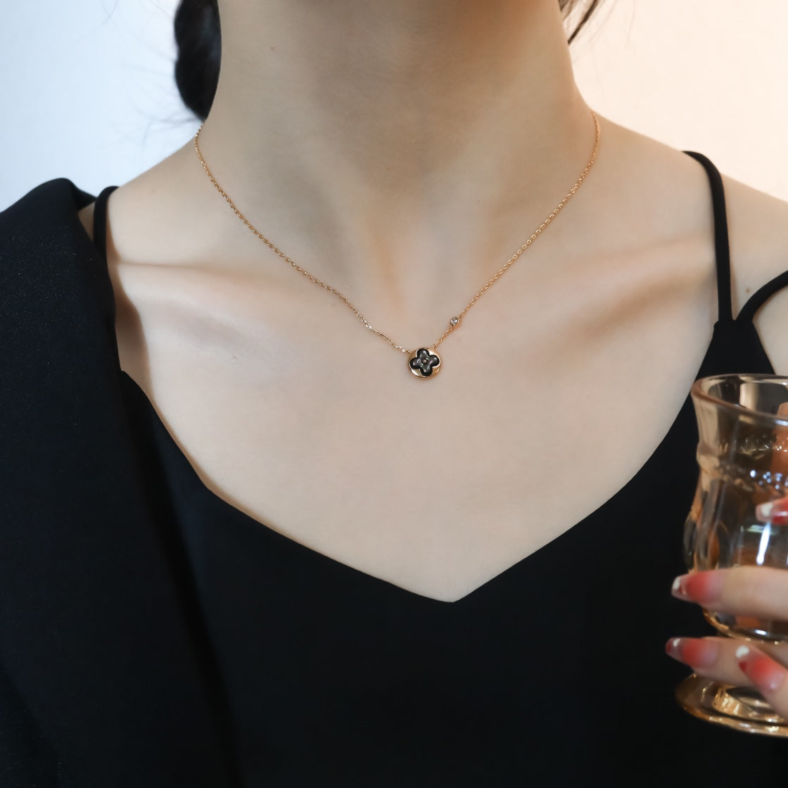 [✨ROSE✨]SUN PEDANT PINK GOLD 1 DIAMOND NECKLACE