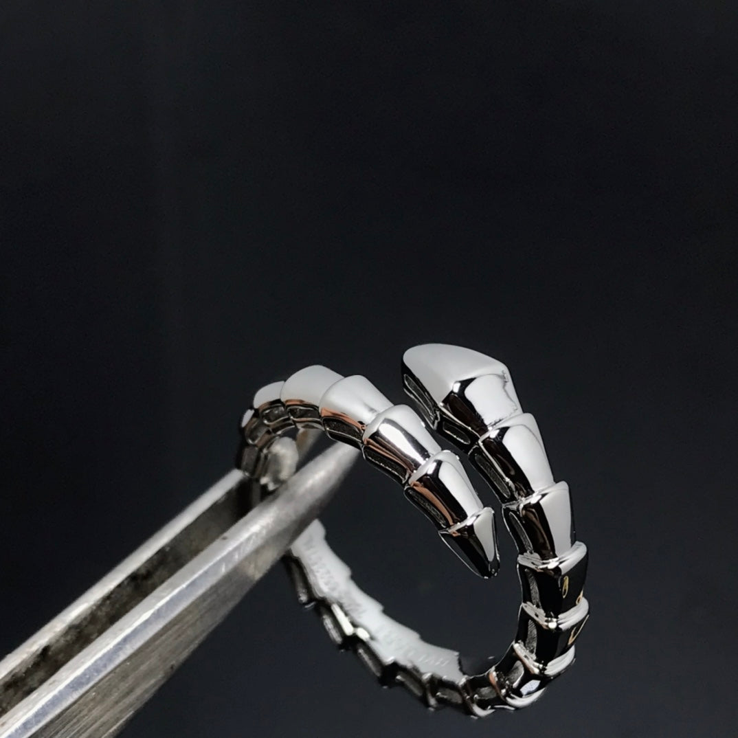 [✨ROSE✨]SERPENTS RING