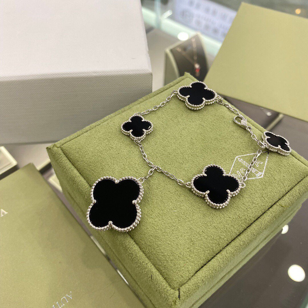 [✨ROSE✨]CLOVER 5 MOTIFS SIVLER ONYX BRACELET