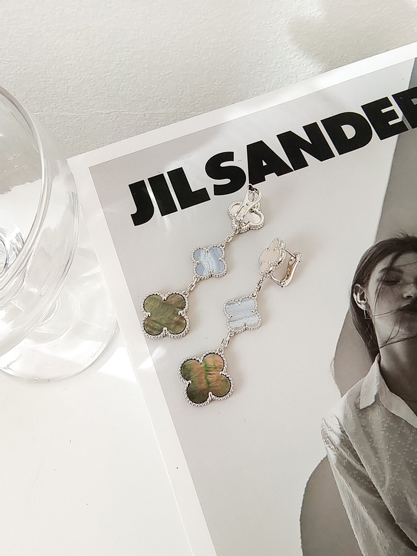 [✨ROSE✨]CLOVER 3 MOTIFS CHALCEDONY DARK MOP SILVER EARRINGS