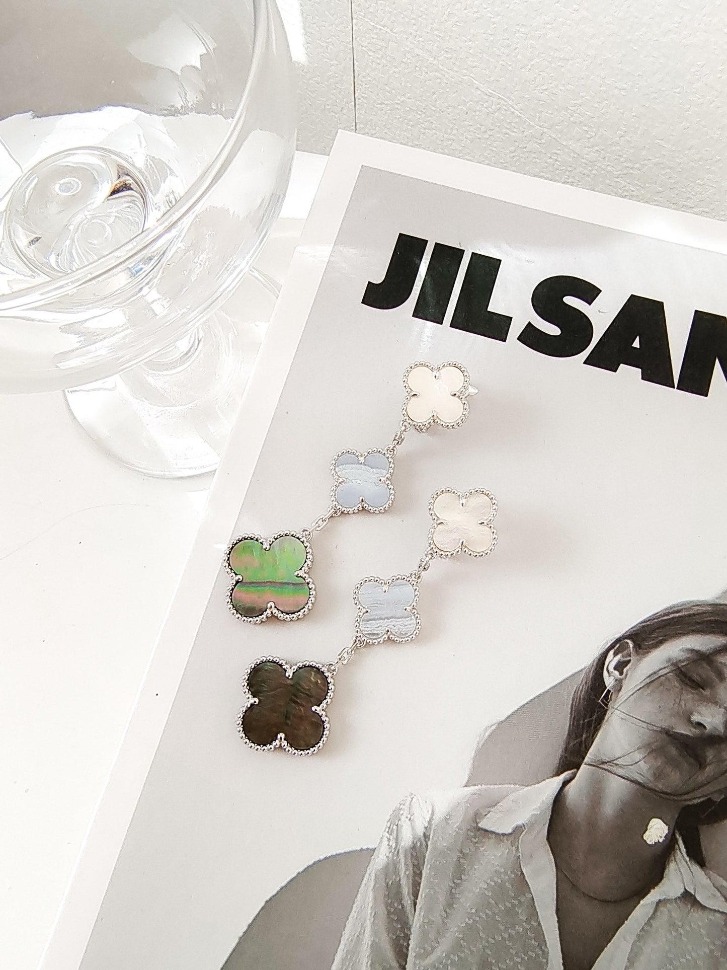 [✨ROSE✨]CLOVER 3 MOTIFS CHALCEDONY DARK MOP SILVER EARRINGS