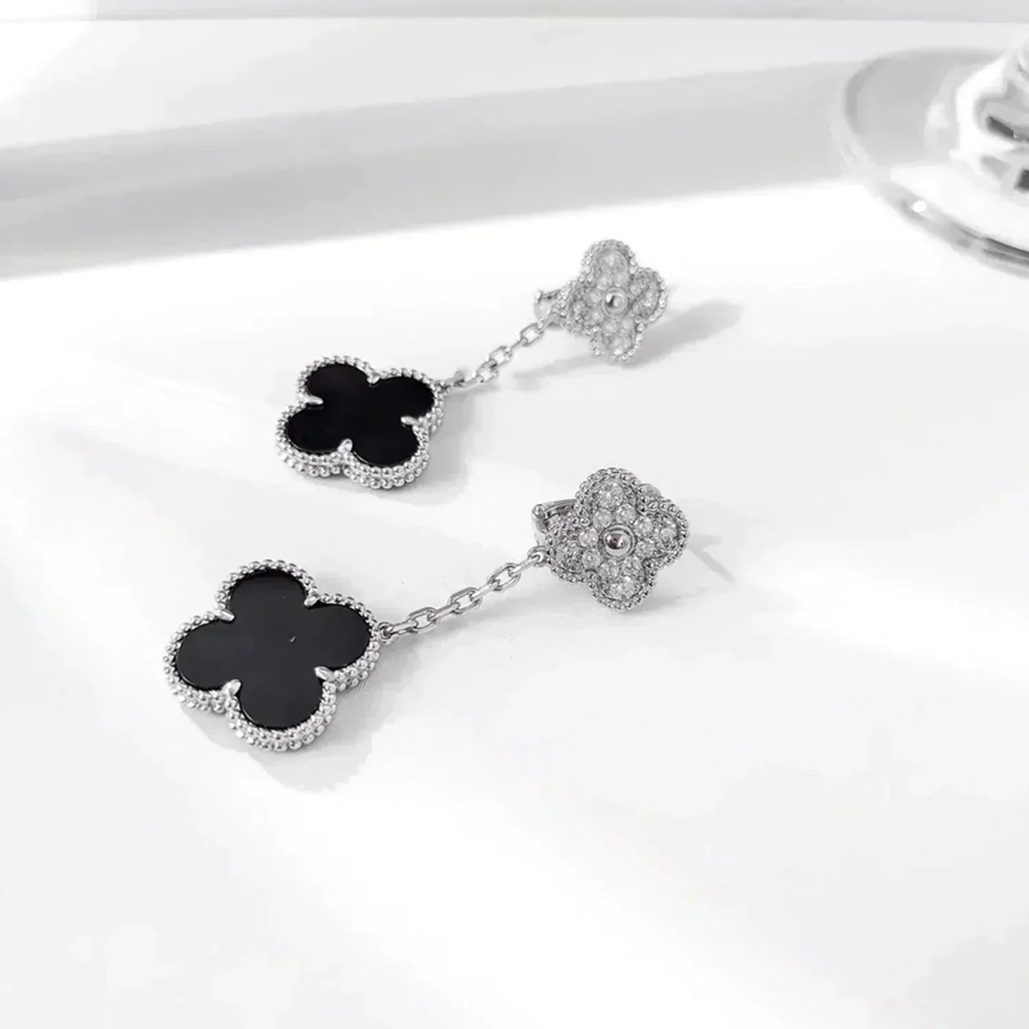[✨ROSE✨]CLOVER 2 MOTIFS  DIAMOND ONYX EARRINGS SILVER