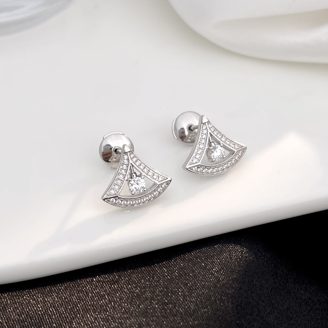 [✨ROSE✨]DREAM MINI DIAMOND STUD EARRINGS