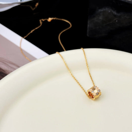 [✨ROSE✨]BEE MINI PEDANT DIAMOND NECKLACE