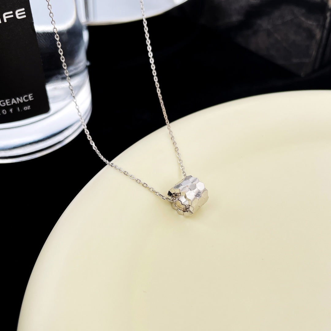 [✨ROSE✨]BEE MINI PEDANT DIAMOND NECKLACE
